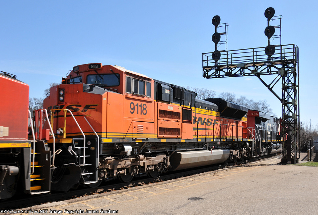 BNSF 9118